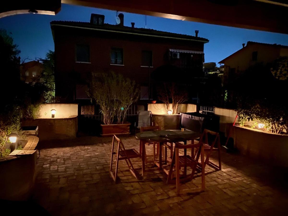 Viale Manzoni Hotel Sassuolo Buitenkant foto