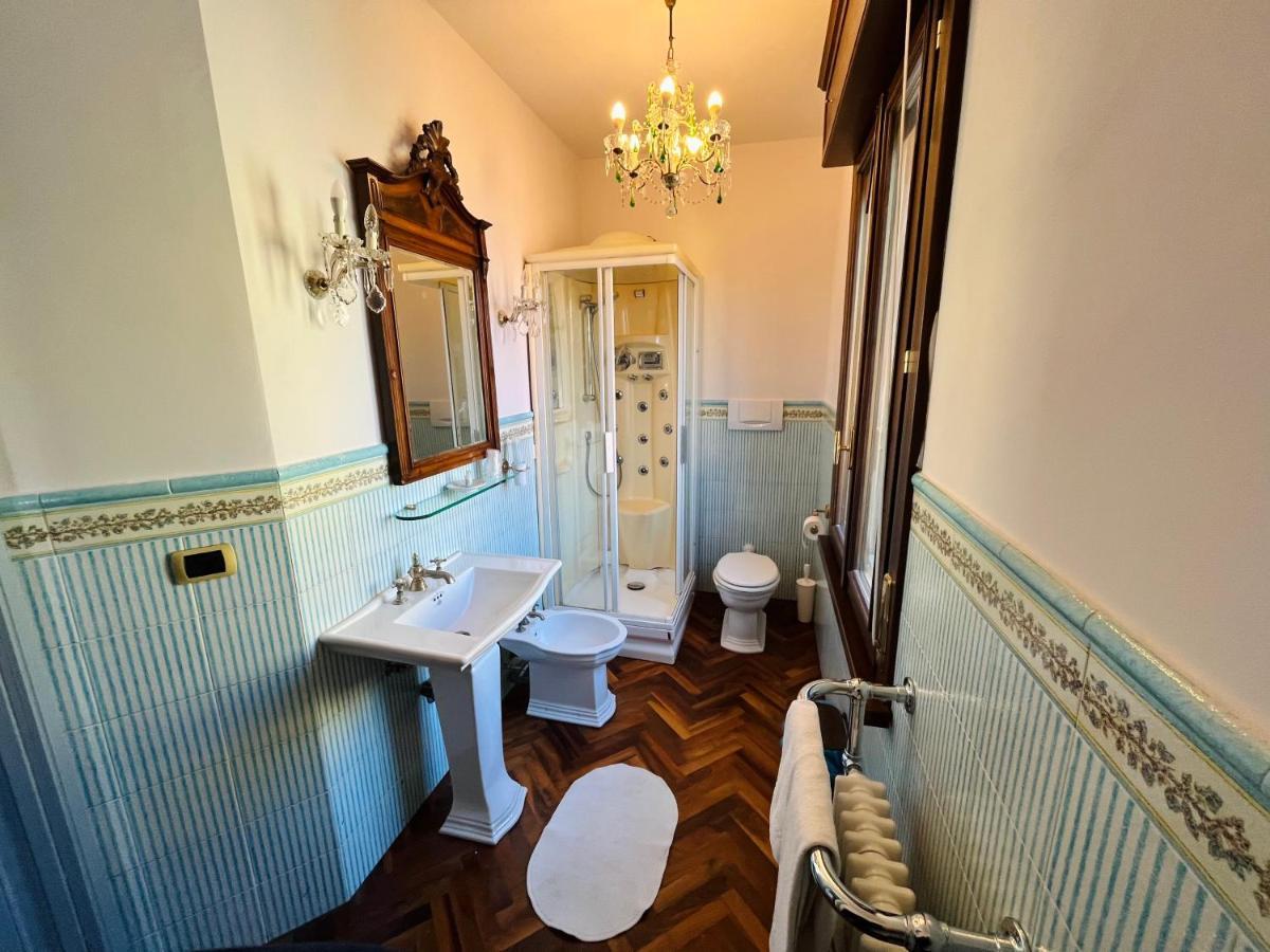 Viale Manzoni Hotel Sassuolo Buitenkant foto