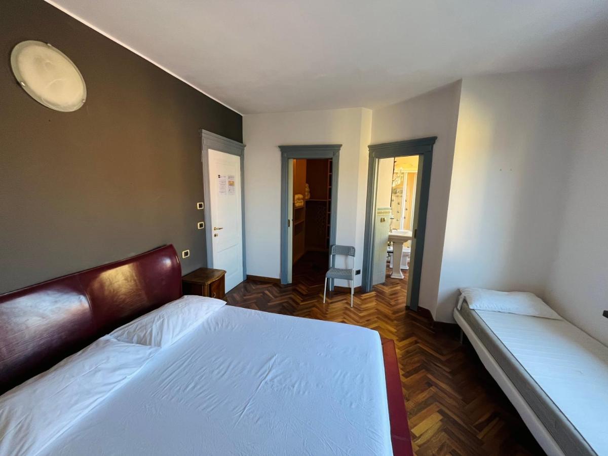 Viale Manzoni Hotel Sassuolo Buitenkant foto